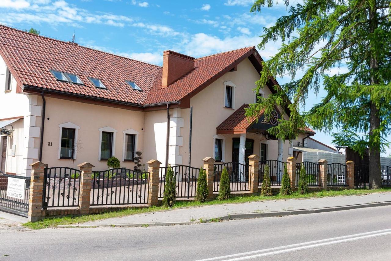 Pensjonat Agroturystyczny Pod Modrzewiem Bed and Breakfast Florczaki Eksteriør billede