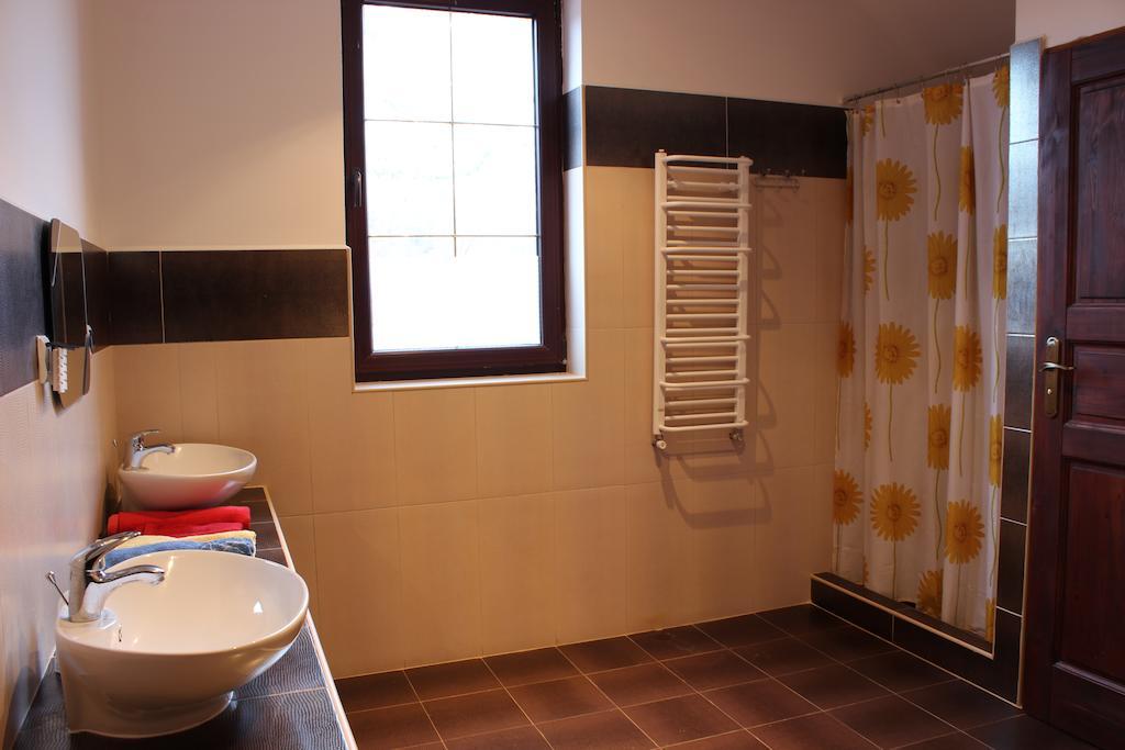 Pensjonat Agroturystyczny Pod Modrzewiem Bed and Breakfast Florczaki Værelse billede