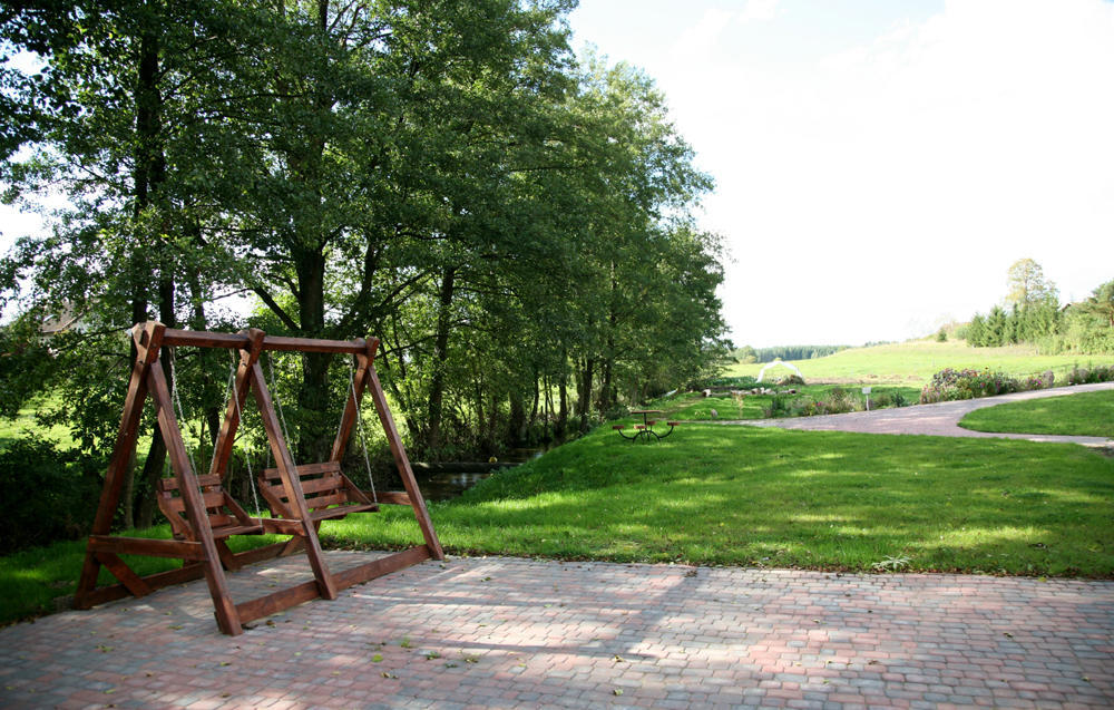 Pensjonat Agroturystyczny Pod Modrzewiem Bed and Breakfast Florczaki Eksteriør billede